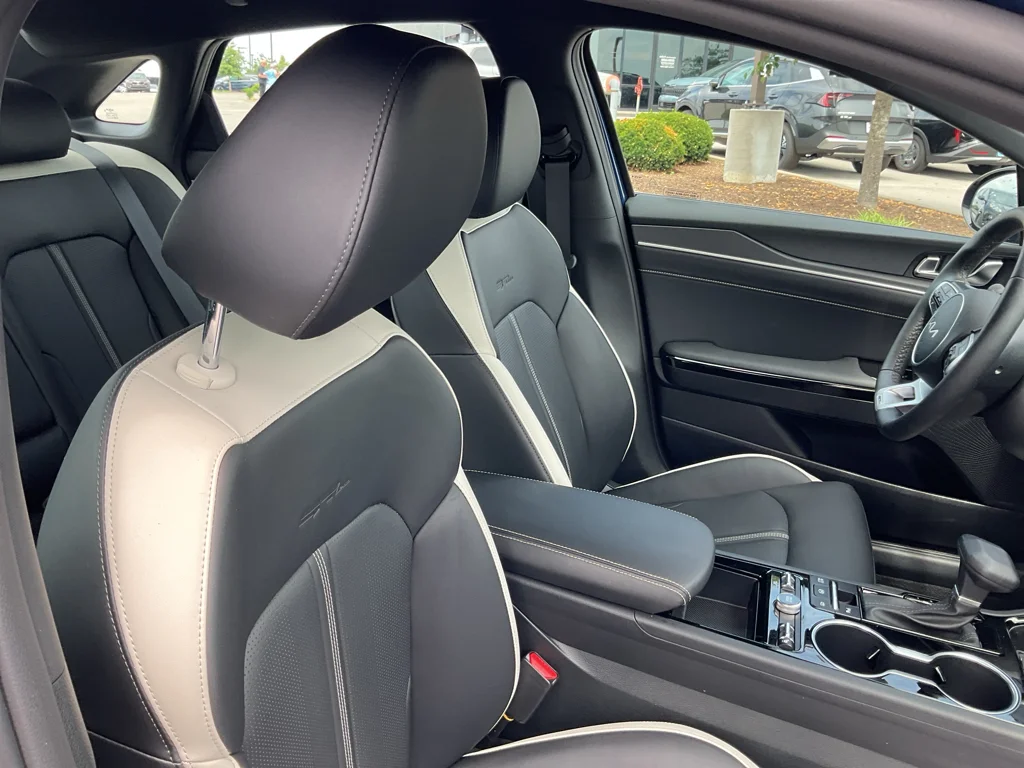 Used 2026 Yacht Blue Kia GT-Line image 12