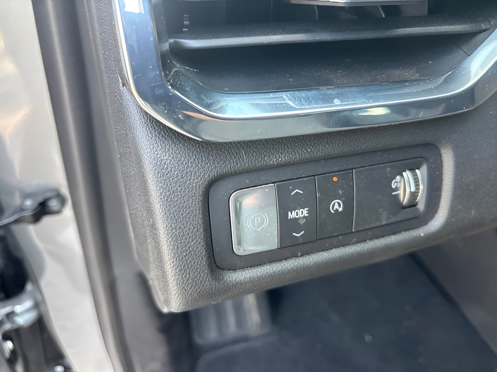 Certified Used 2025 Silver GMC Elevation image 28