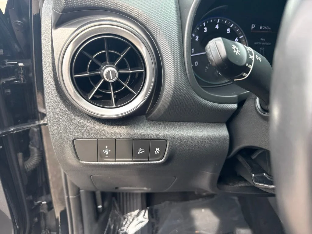 Used 2023 Abyss Black Hyundai SEL image 22