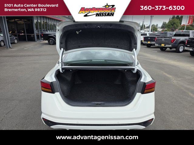 Used 2025 Glacier White Nissan S image 5