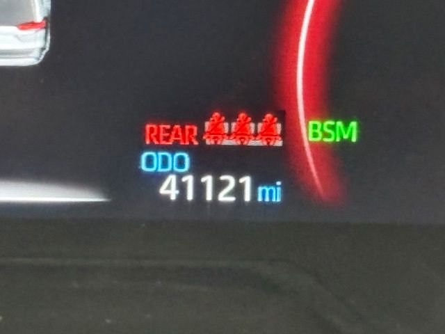 Used 2025 Silver Toyota XLE image 18
