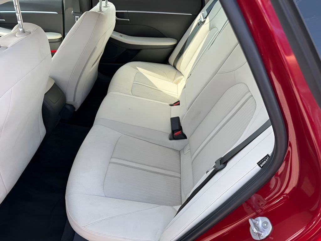 Used 2025 Ultimate red Hyundai SEL image 12