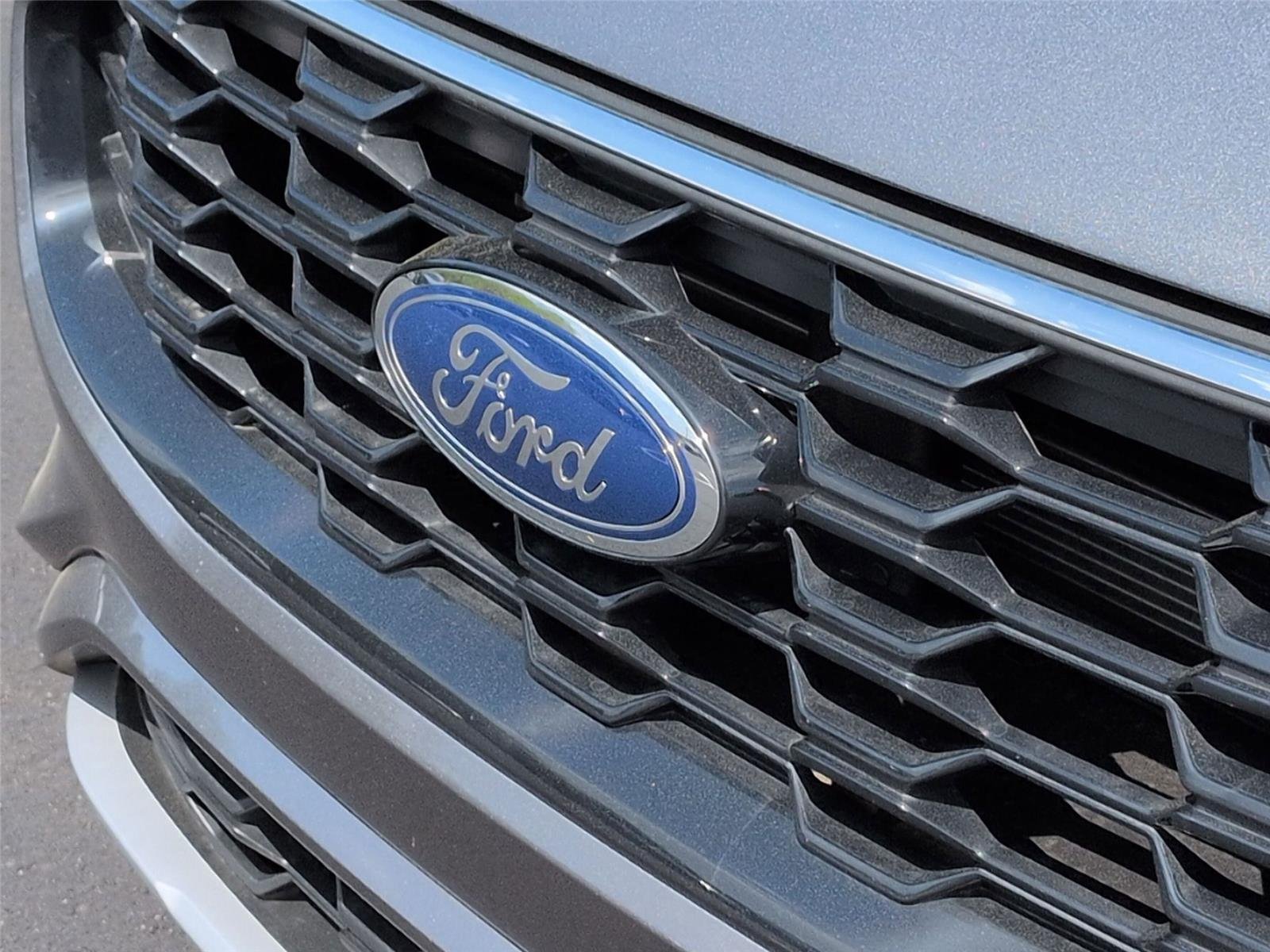 Used 2024 Carbonized Gray Metallic Ford ST-Line image 10