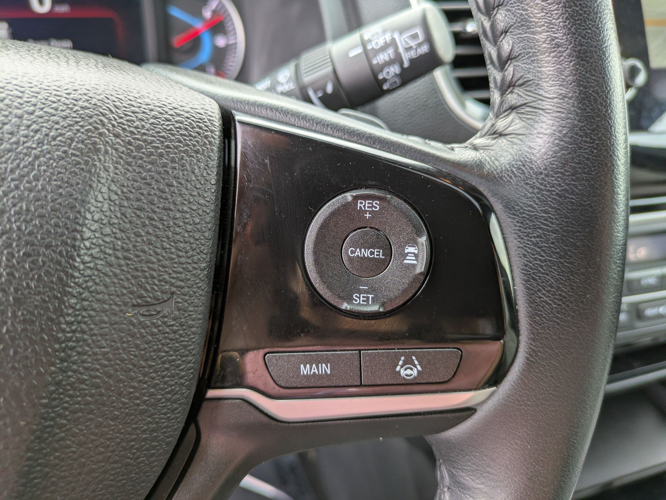 Used 2021 Lunar Silver Metallic Honda Touring image 19