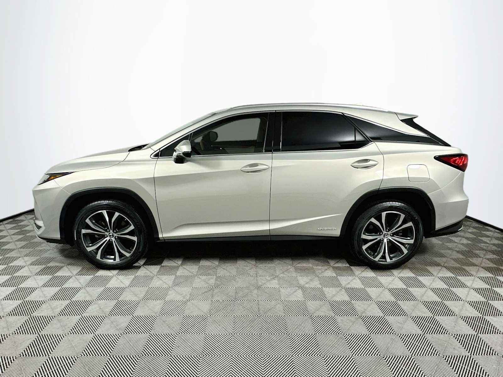 Used 2020 Moonbeam Beige Metallic Lexus  image 4