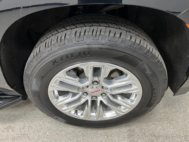 2024 GMC Yukon SLT - Photo 18