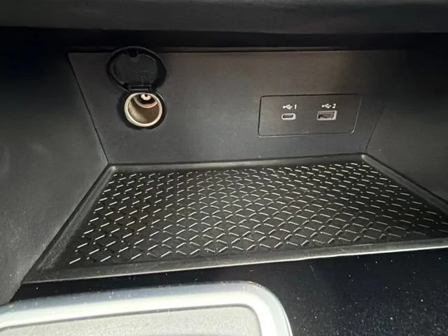 Used 2025 Gray Nissan SV image 39