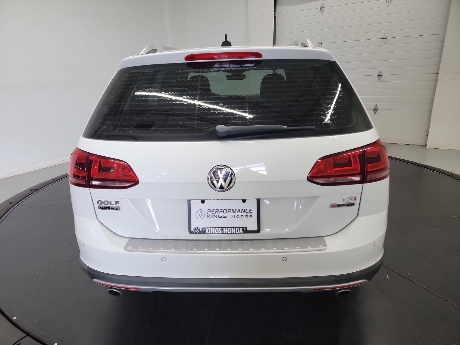Used 2017 Pure White Volkswagen SEL image 12