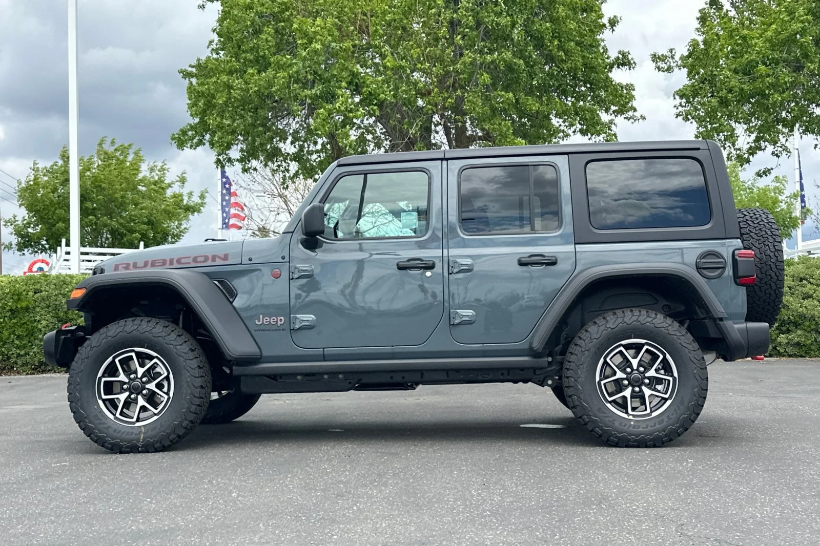 New 2026 Anvil Clear-Coat Exterior Paint Jeep Rubicon image 7