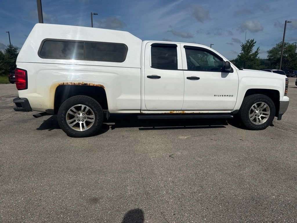 Used 2014 SUMMIT WHITE Chevrolet LT image 2