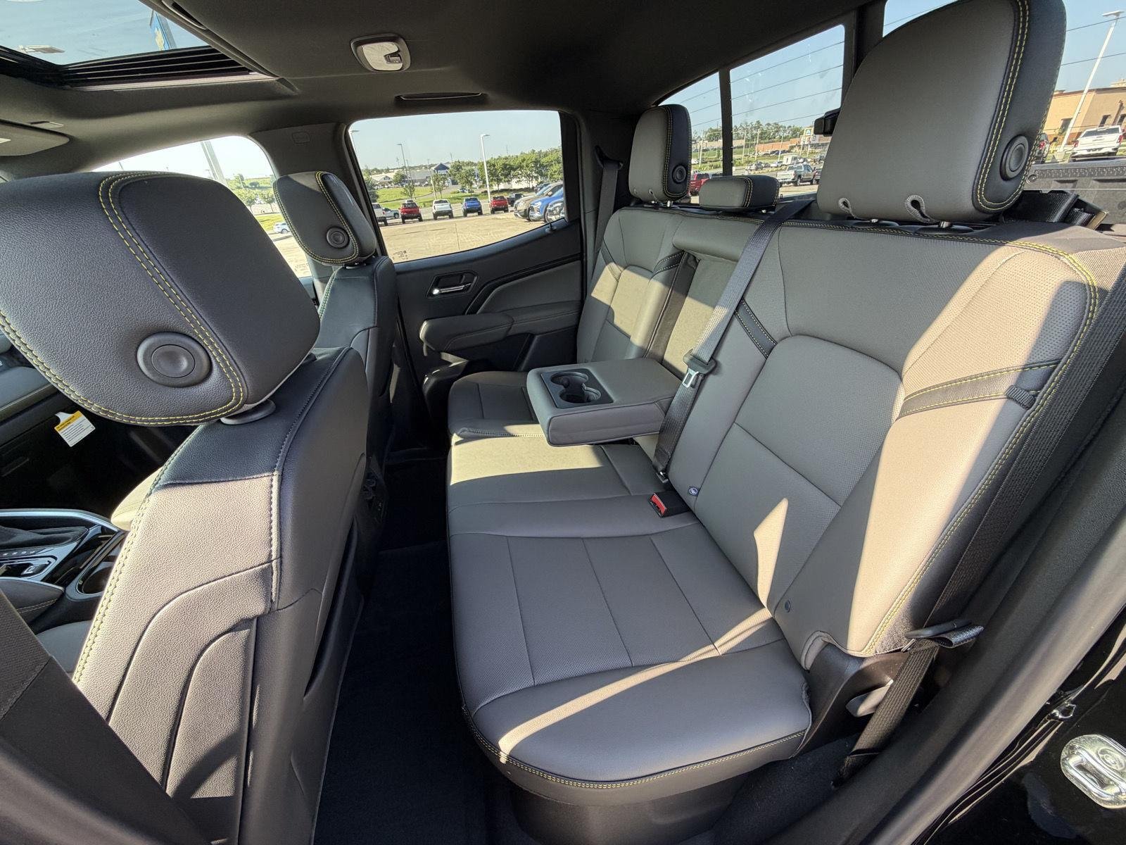 2026 Chevrolet Colorado ZR2 - Photo 21