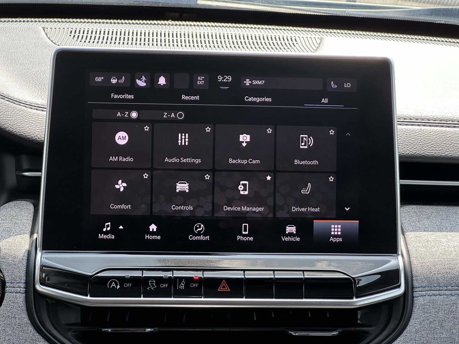 Used 2022 Silver Jeep Latitude image 5