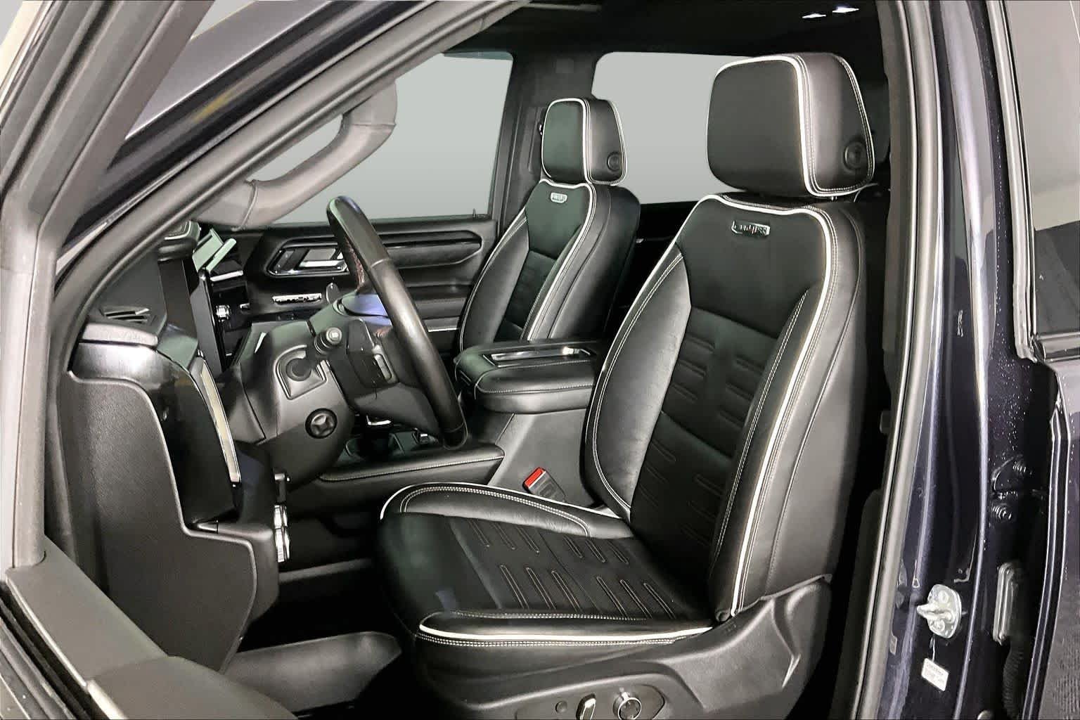 Used 2022 Titanium Rush Metallic GMC AT4X image 8