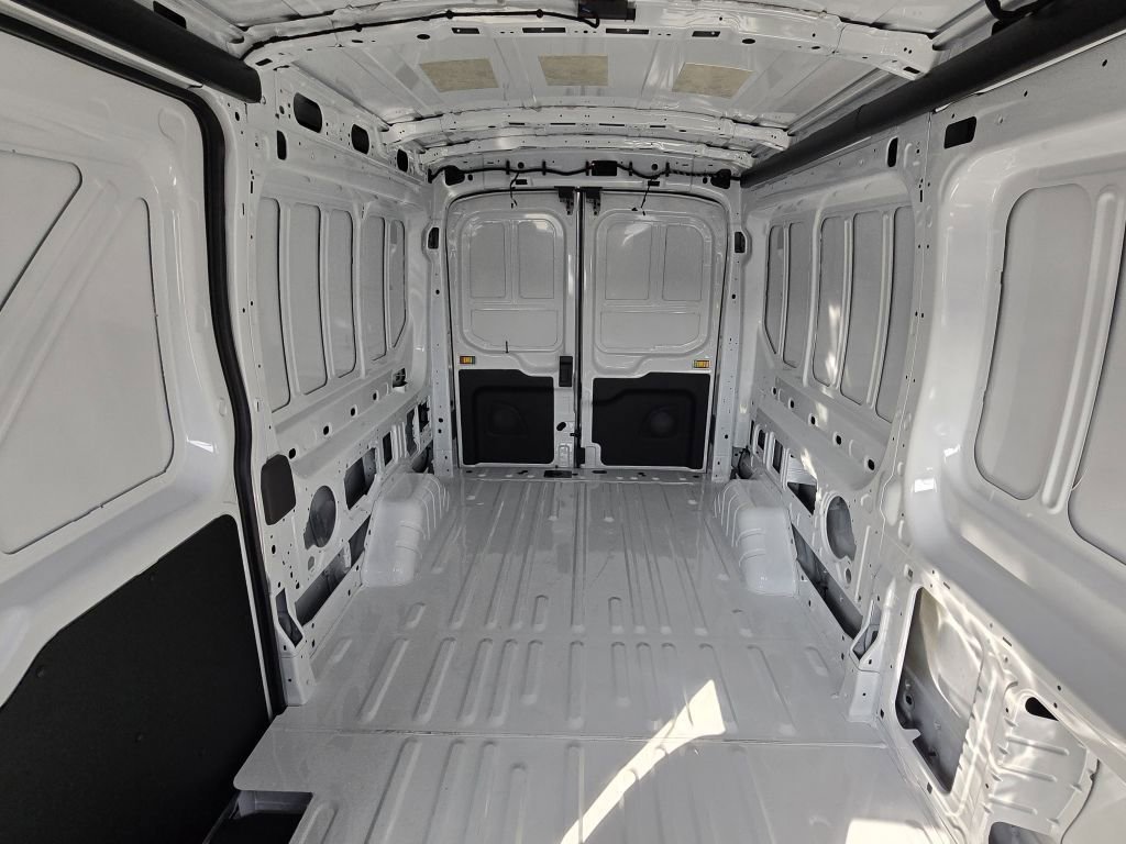 New 2026 Oxford White Ford XL image 31