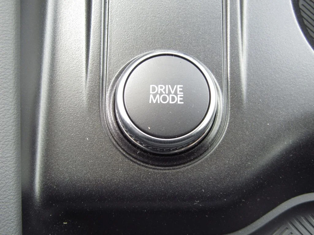 New 2026 Agate Black Metallic Ford Active image 36