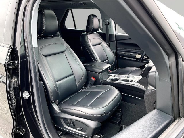 Used 2022 Black Metallic Ford XLT image 11