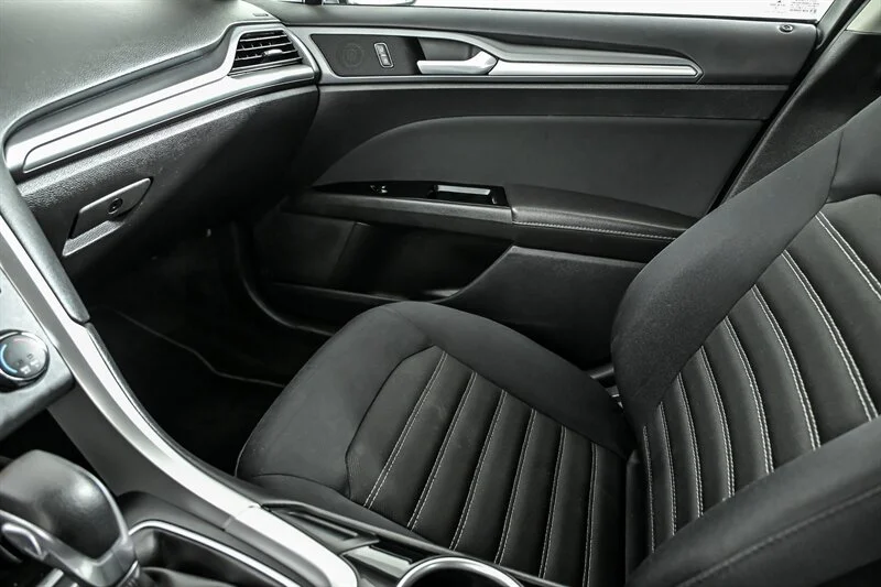 Used 2013 Sterling Gray Metallic Ford SE image 26