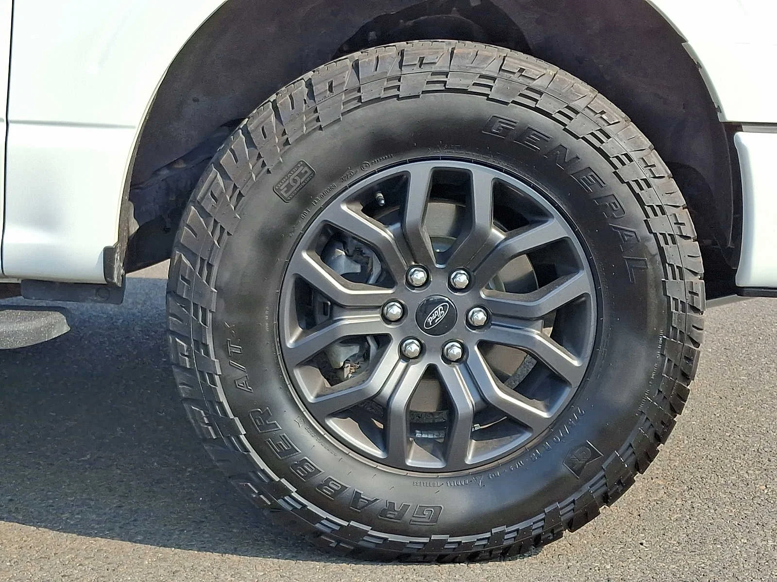 Used 2023 White Ford Tremor image 8
