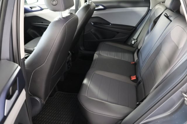 Used 2024 Gray Volkswagen 1.5T SE image 21
