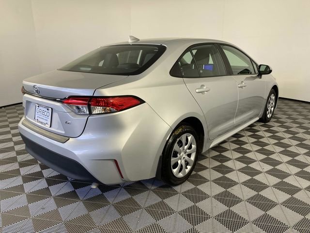 Used 2025 Silver Toyota LE image 9