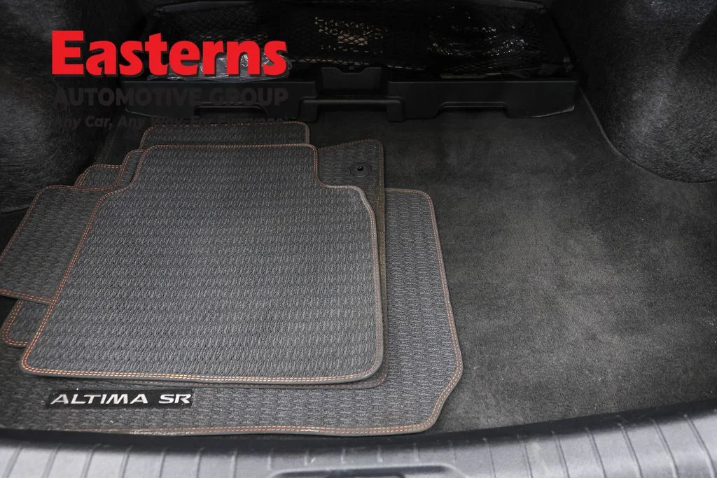 Used 2023 Gray Nissan 2.5 SR image 9