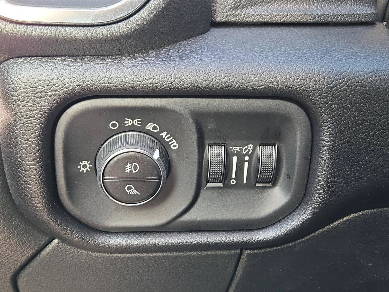 2026 RAM 2500 Laramie - Photo 22