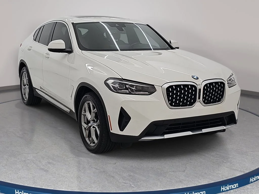 Used 2023 Alpine White BMW xDrive30i image 3