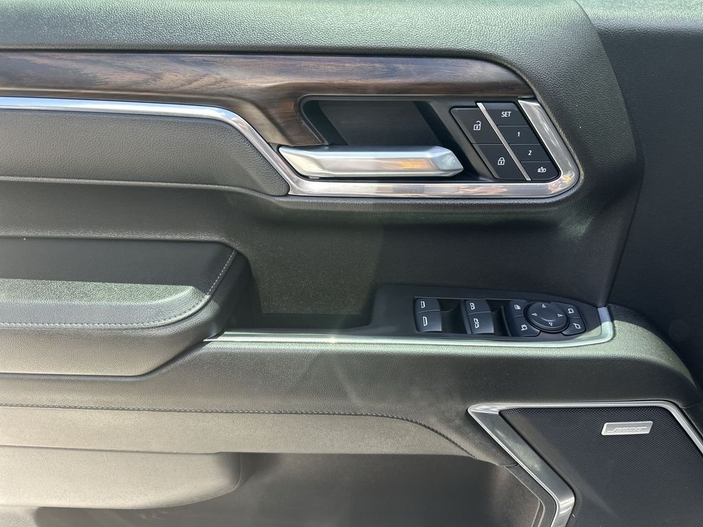 2025 GMC Sierra 1500 SLT - Photo 24