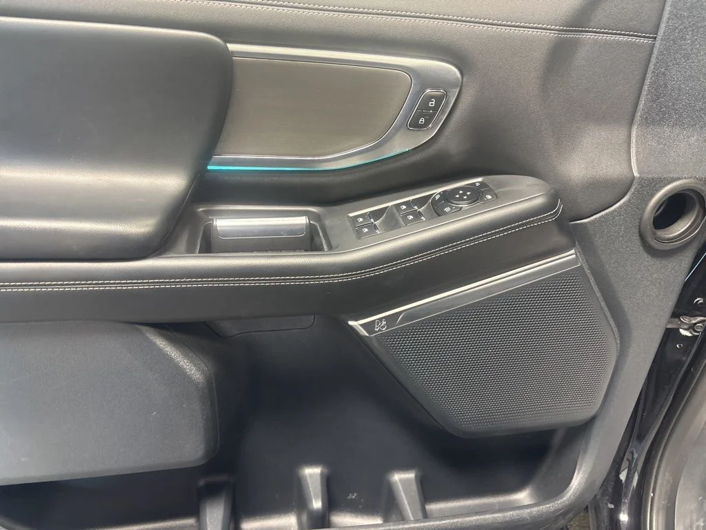 Used 2025 Black Ford Platinum image 15