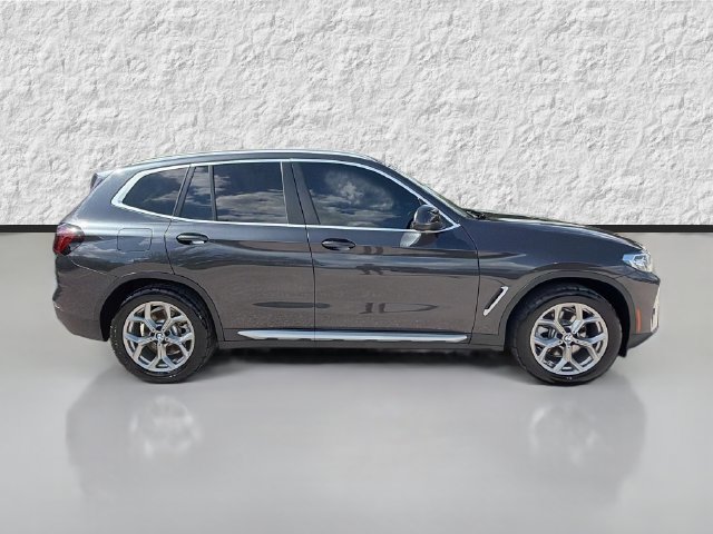 Used 2022 Dark Graphite Metallic BMW sDrive30i image 2