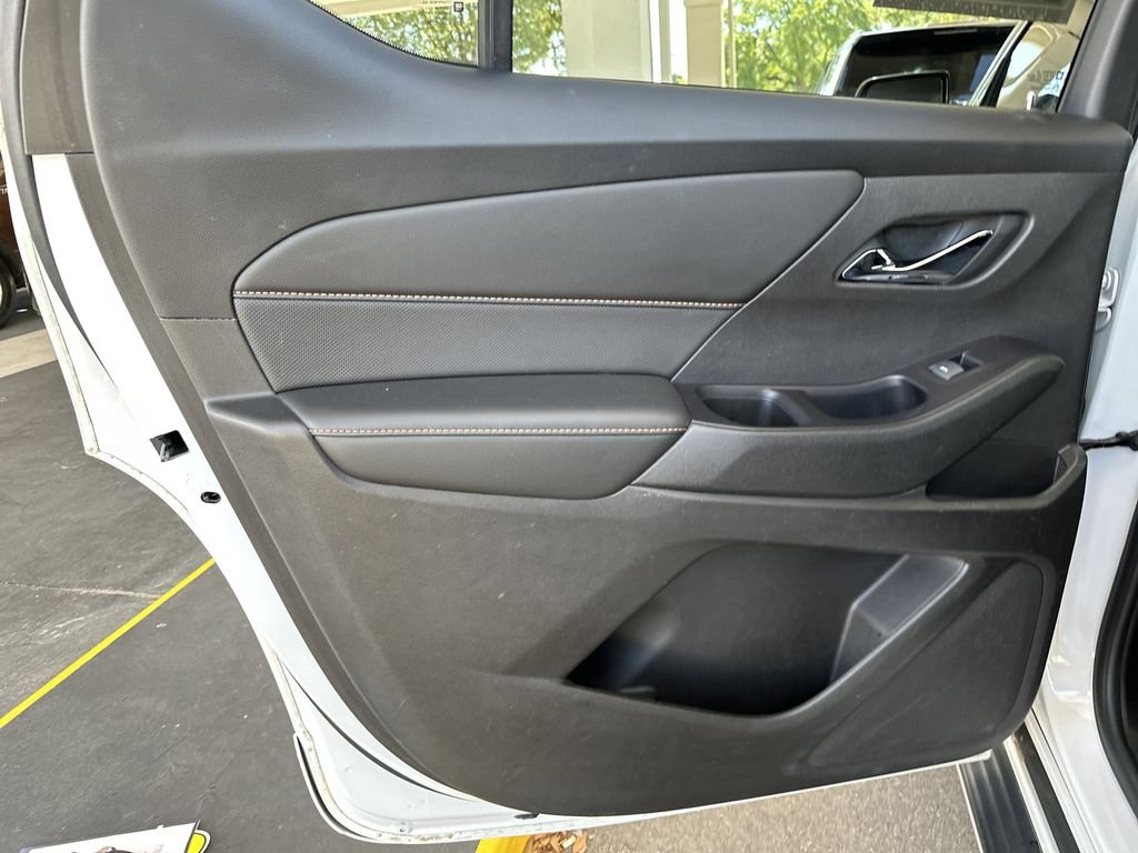 Used 2019 Beige Chevrolet Premier image 28