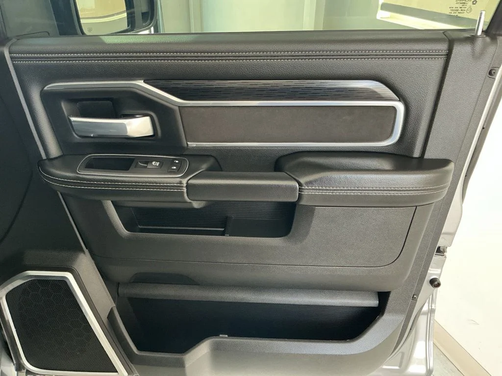 Used 2024 Billet Silver Metallic Clearcoat Ram Laramie image 29