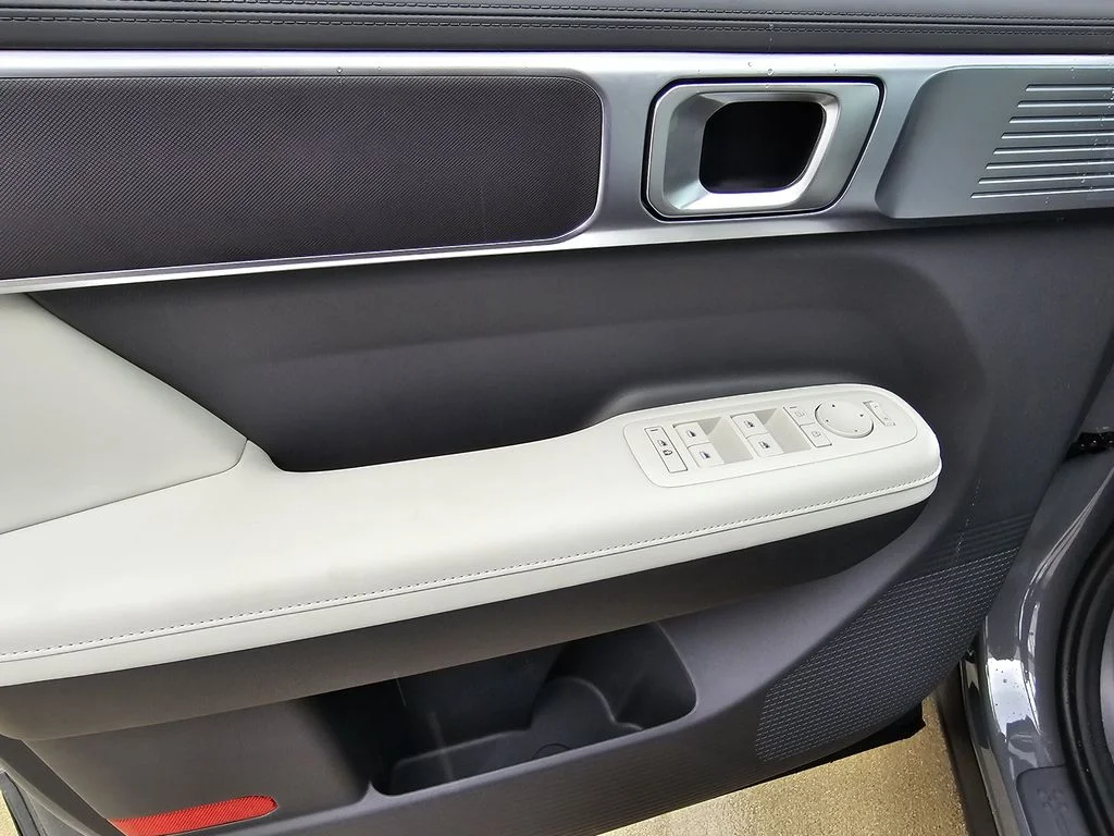 New 2027 Gray Hyundai SEL image 15