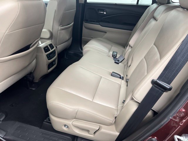 Used 2022 Red Honda Touring image 11