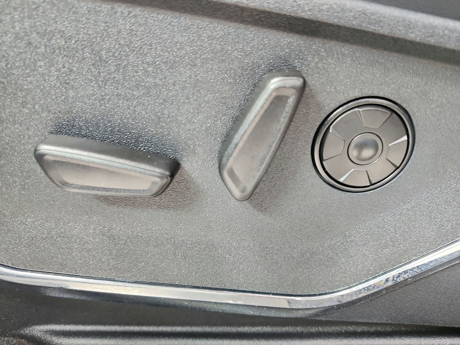 Used 2026 Agate Black Ford Platinum image 20