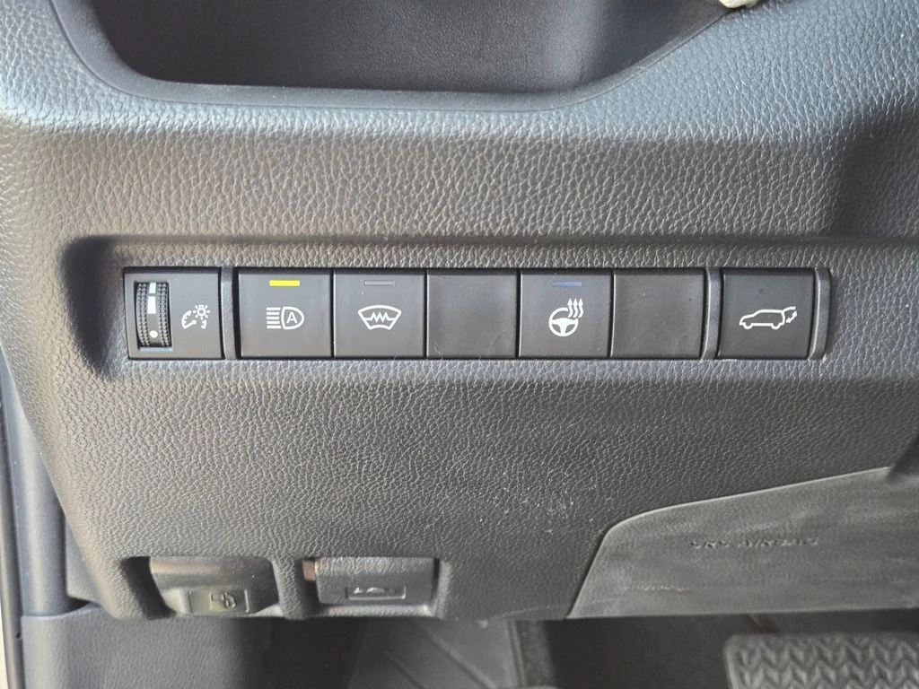 Used 2023 Silver Toyota XLE Premium image 22