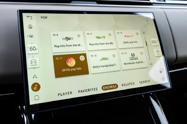 New 2027 Fuji White Land Rover Dynamic SE image 38