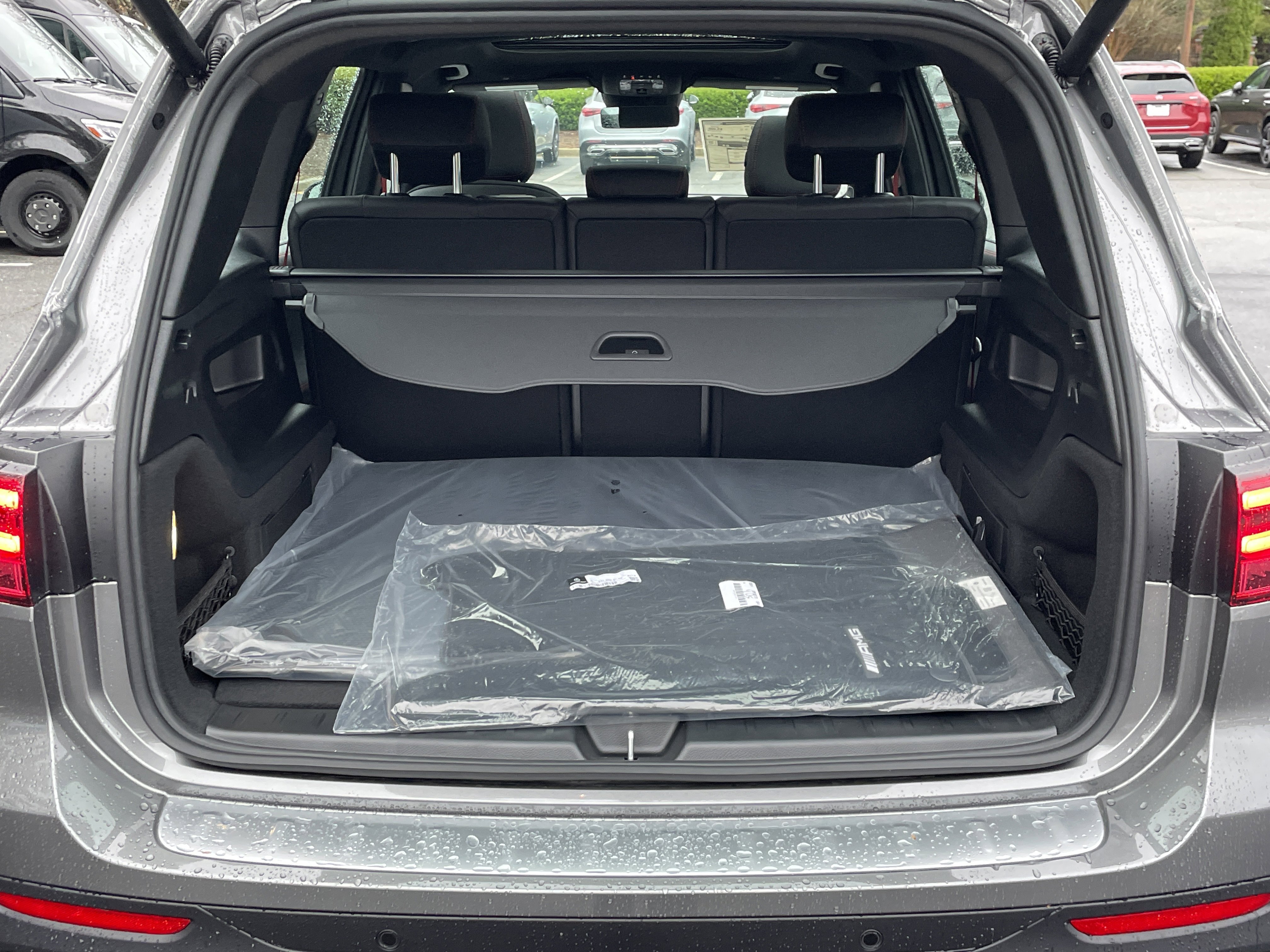 New 2026 Mountain Grey Metallic Mercedes-Benz AMG® GLB 35 4MATIC® SUV image 9