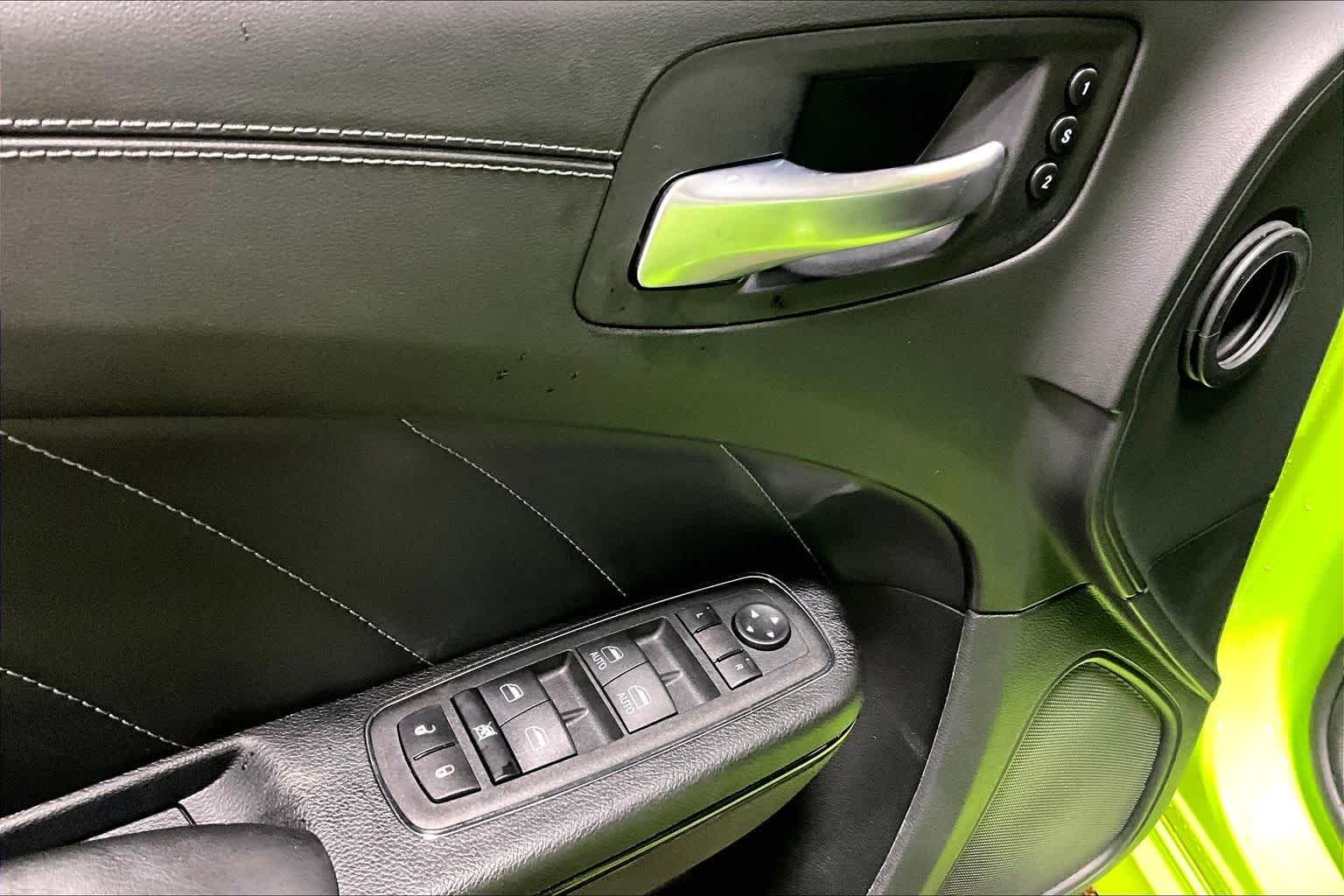 Used 2023 Sublime Metallic Clearcoat Dodge R/T image 32