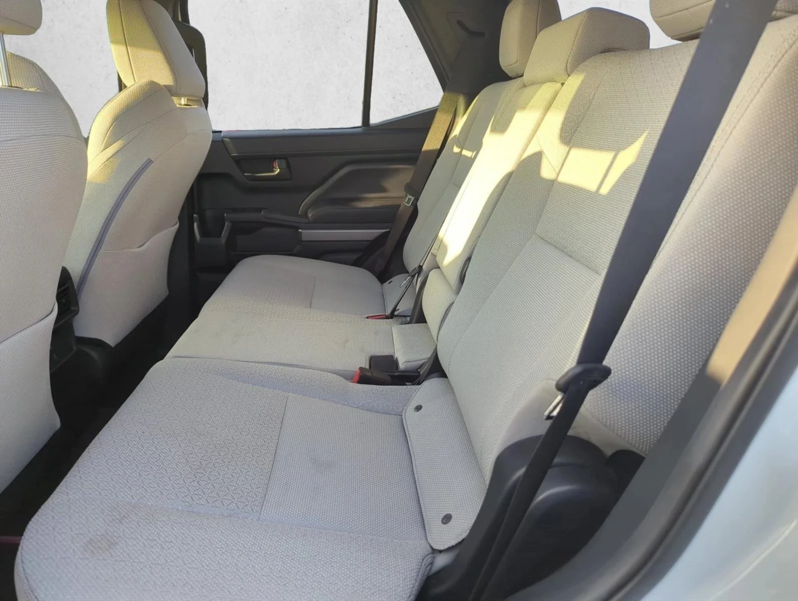 Used 2025 Ice Cap Toyota SR5 image 7