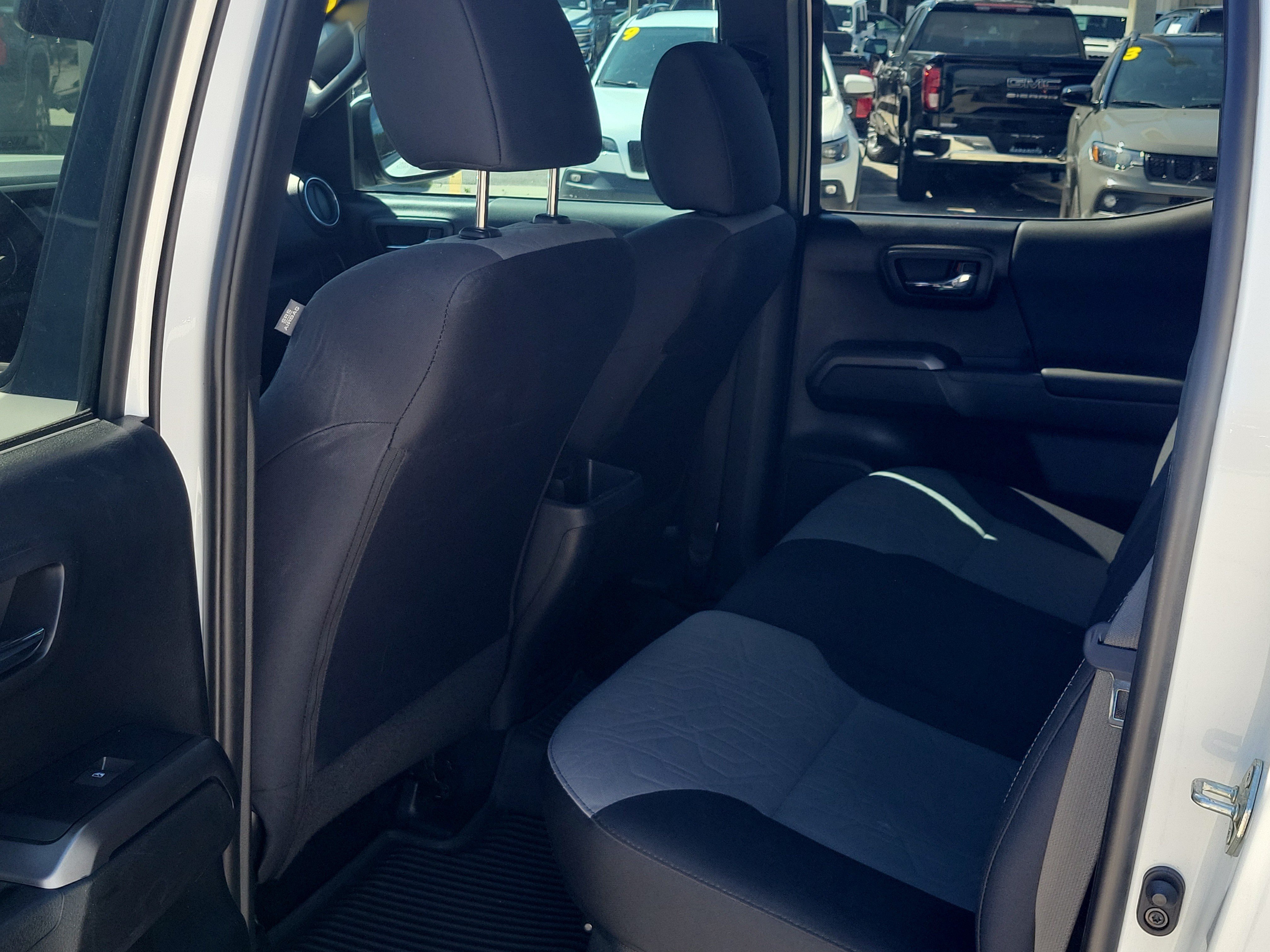 Used 2022 White Toyota SR image 13
