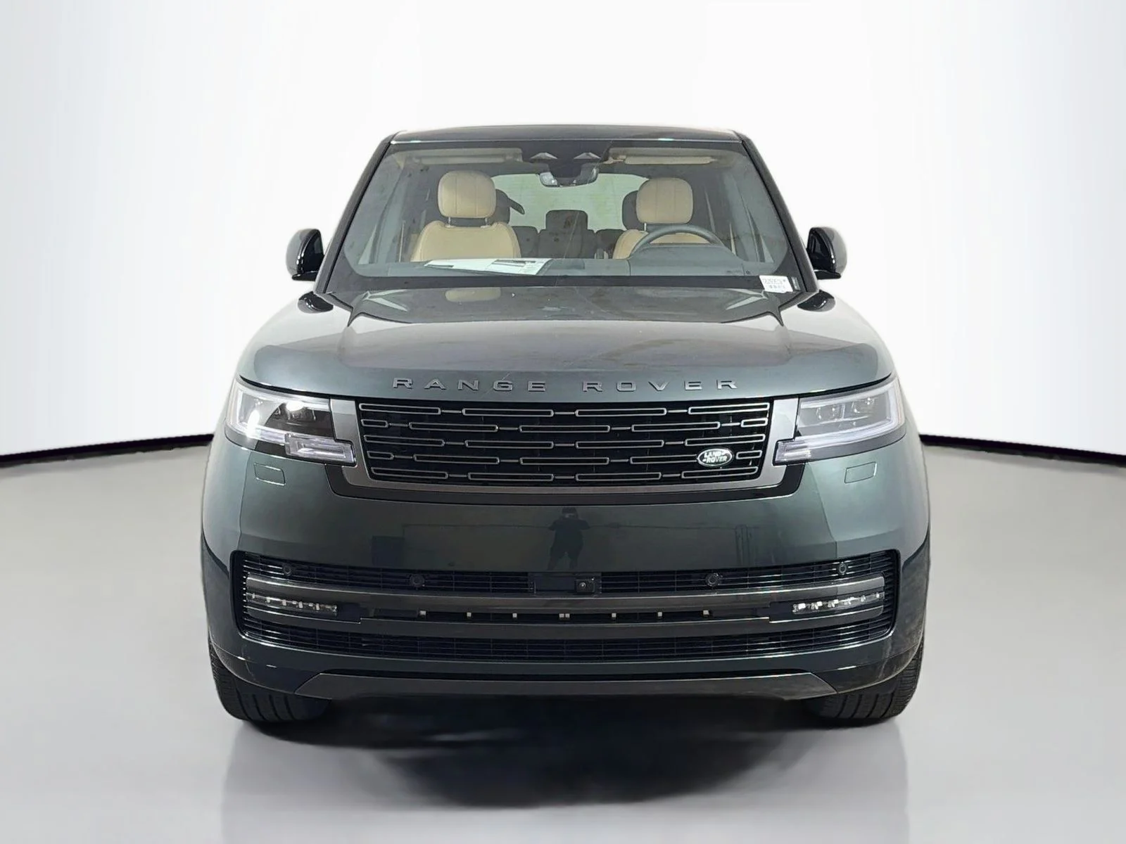 New 2026 Belgravia Green Land Rover SE image 8