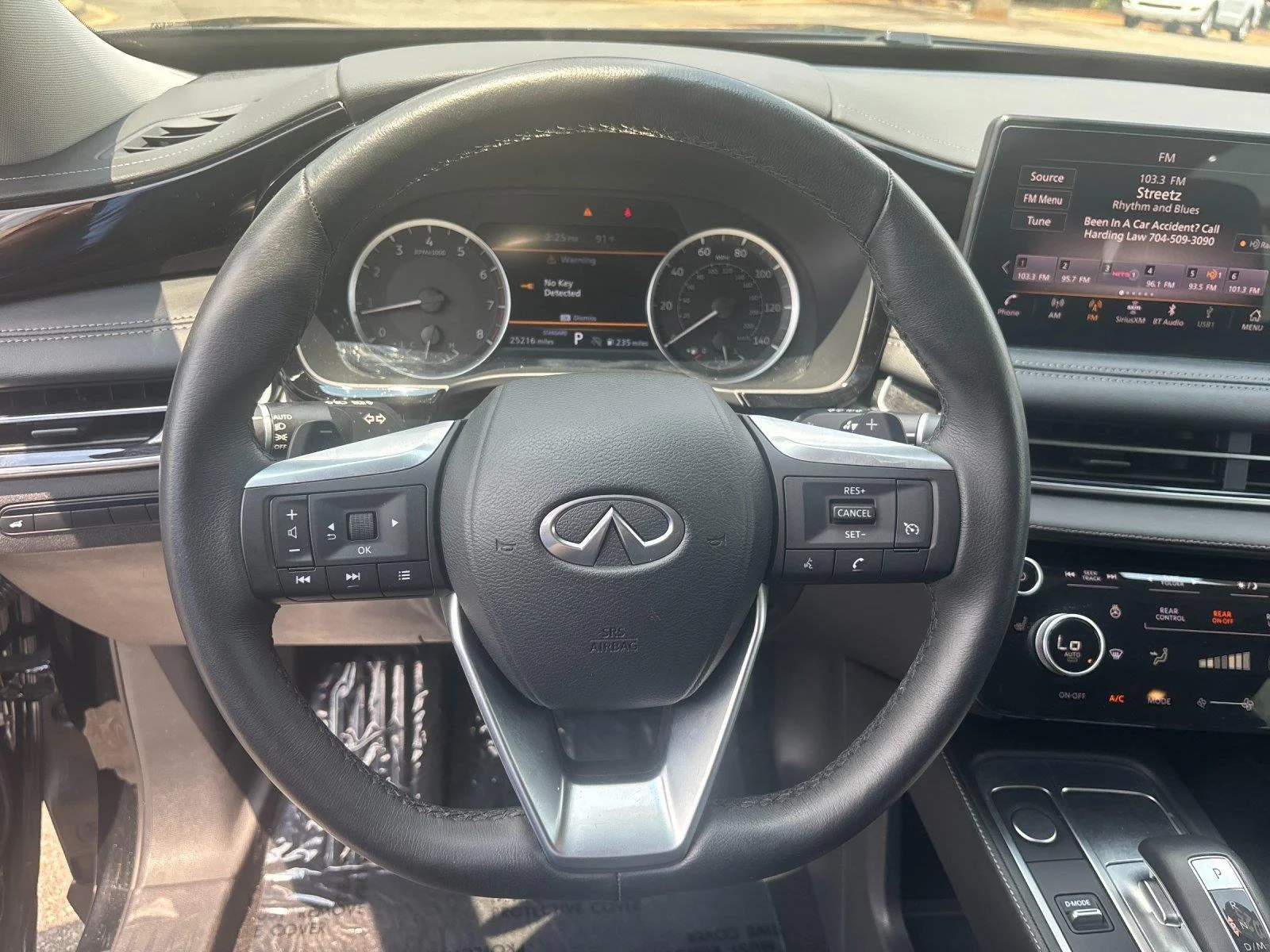 Used 2025 Mineral Black INFINITI PURE image 18