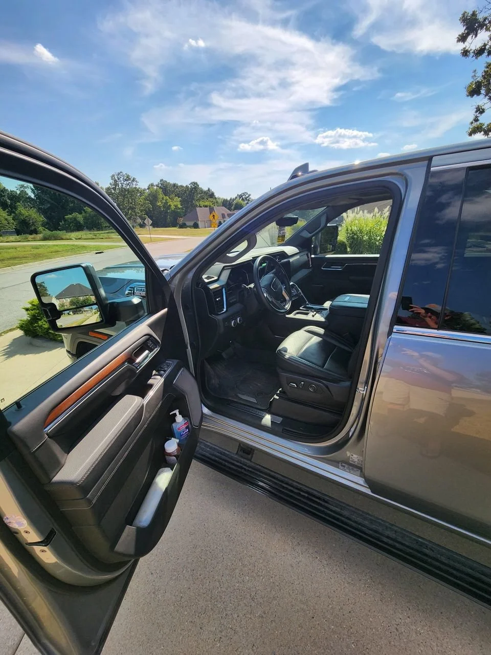 Used 2024 Sterling Metallic GMC Denali image 4