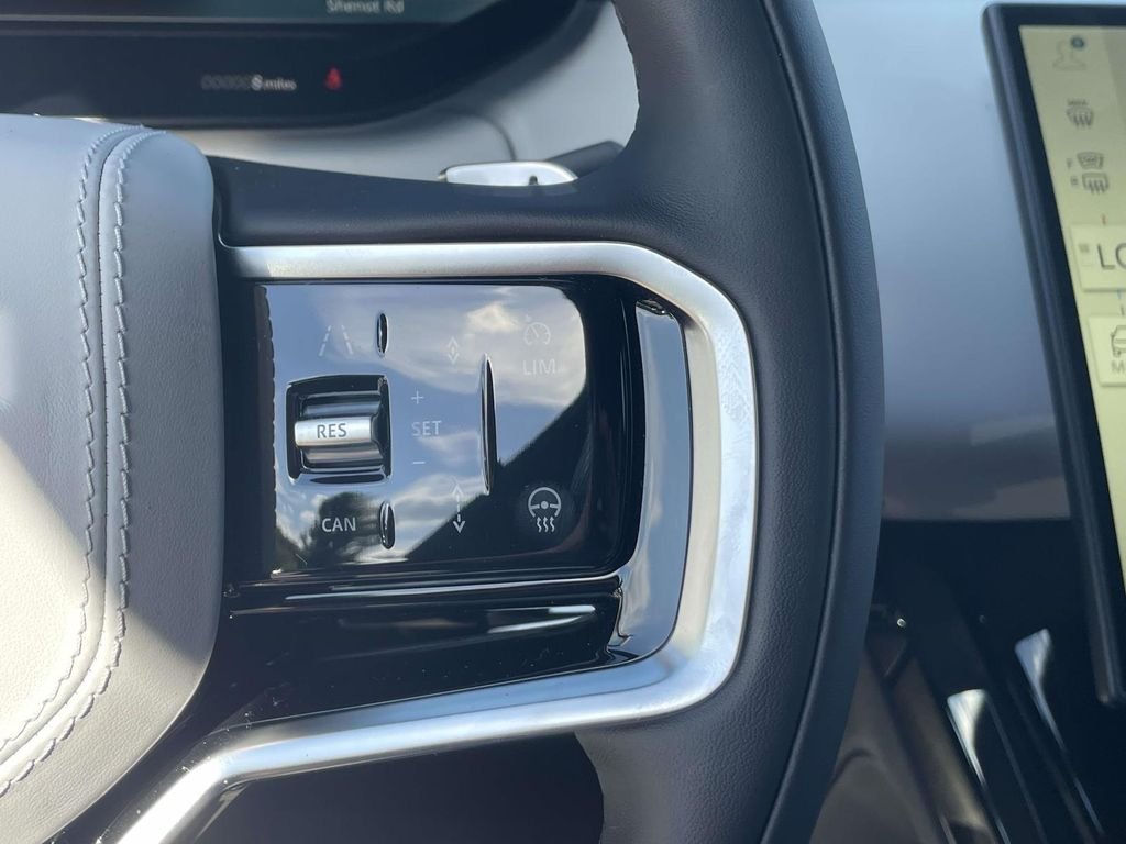 New 2027 Varesine Blue Land Rover SE image 36