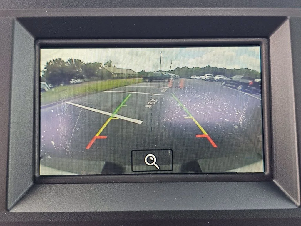 Used 2020 White Ford XL image 29