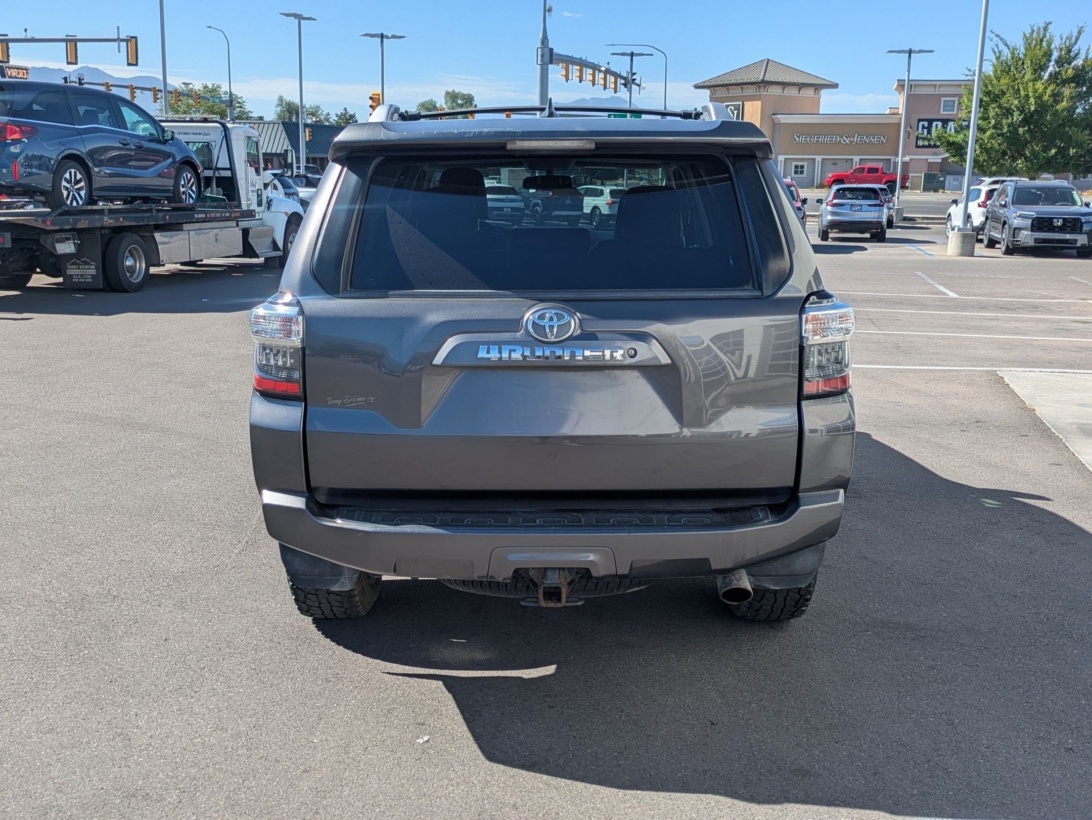 Used 2018 Magnetic Gray Metallic Toyota SR5 image 4