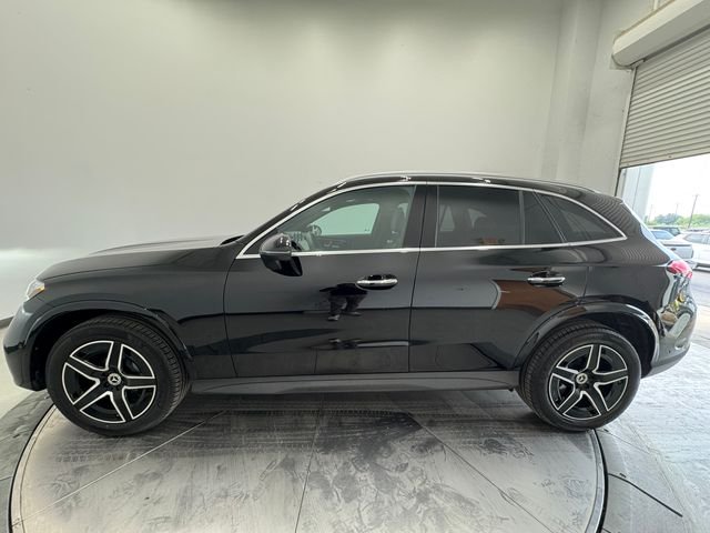 Certified Used 2026 Black Mercedes-Benz GLC 300 image 18