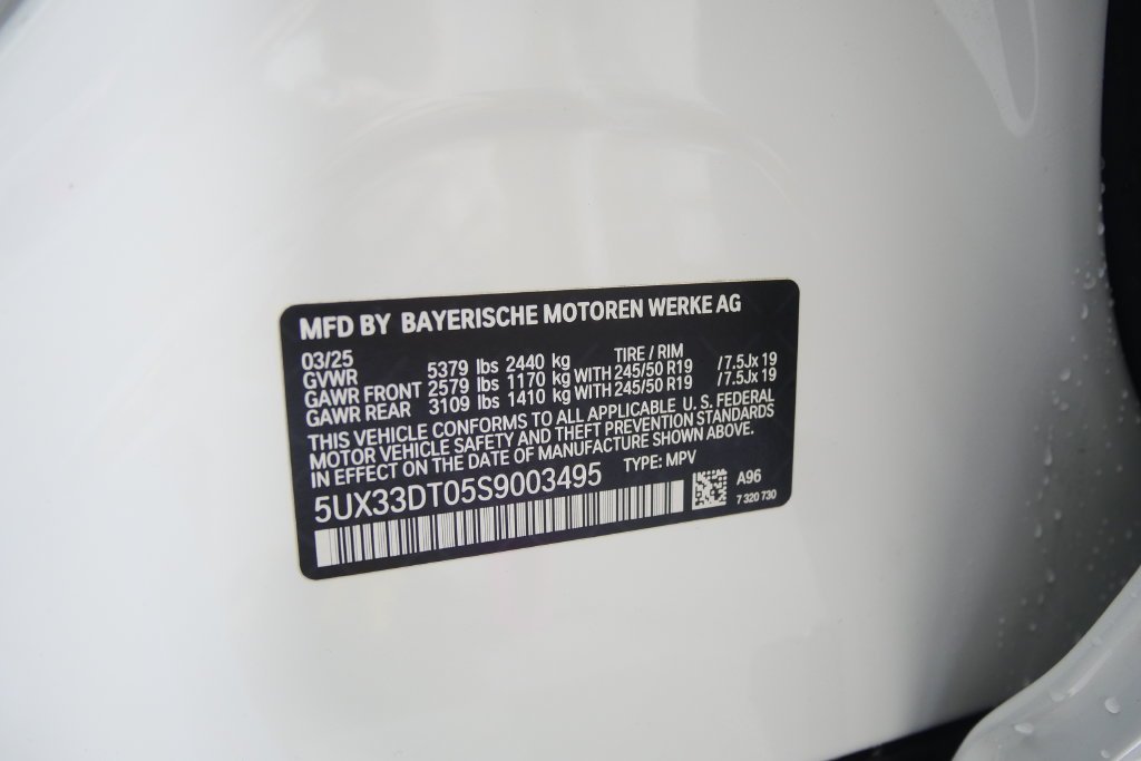 Certified Used 2025 Mineral White Metallic BMW xDrive30i image 28
