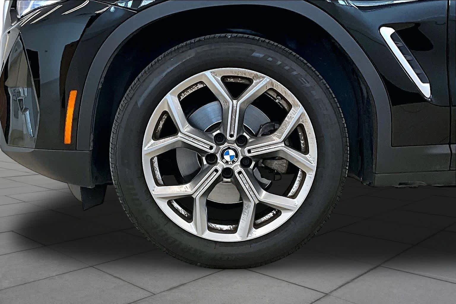 Used 2023 Jet Black BMW sDrive30i image 10